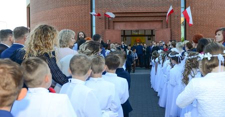 Organizacja pierwszej komunii kosztuje rodziców średnio 1,1 tys. zł