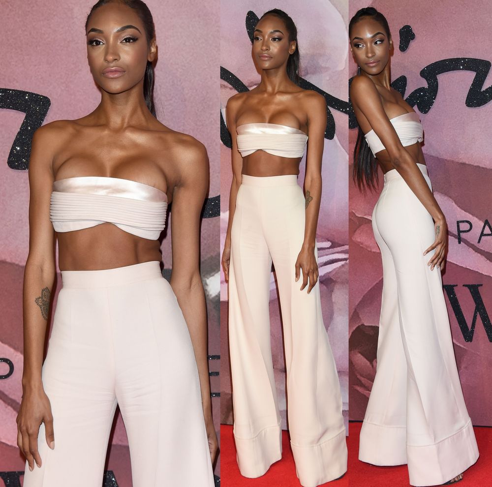 Jourdan Dunn pochwaliła się płaskim brzuchem. Udana stylizacja?