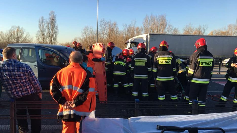 Na miejscu wypadku jest straż pożarna