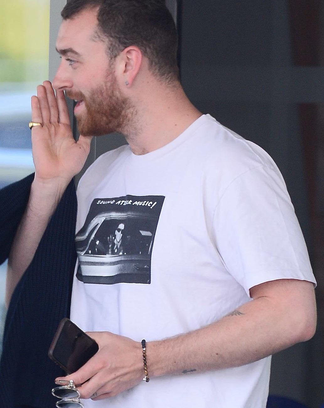 Sam Smith na lotnisku w Warszawie, przed Orange Warsaw Festival 2018