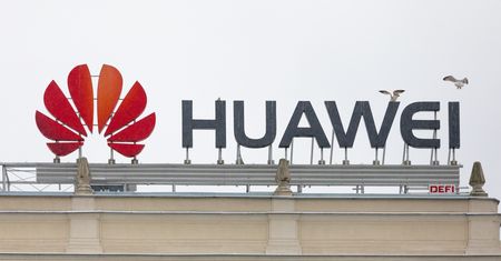 Afera Huawei. Chiński gigant pozwał USA za zakaz używania swojego sprzętu