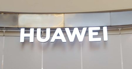 Huawei mówi, że nie szpieguje i otwiera się przed polskimi służbami