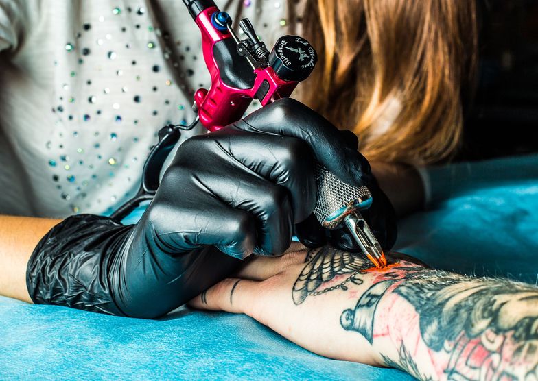 Tatuaże pomogą leczyć stwardnienie rozsiane