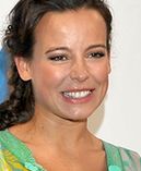 Mucha - mama na bardzo wysokich obcasach