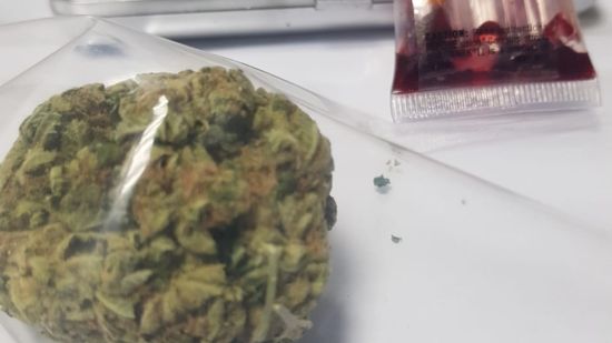 21-latek miał ze sobą kilka porcji marihuany