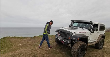 Kuba Wojewódzki sprzedaje samochód. Przerobiony jeep szuka nowego właściciela