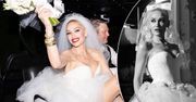 Gwen Stefani i Blake Shelton już po ślubie. Sukienka piękna, ale my patrzymy na nietypowe buty panny młodej. Widać mocną inspirację stylem country