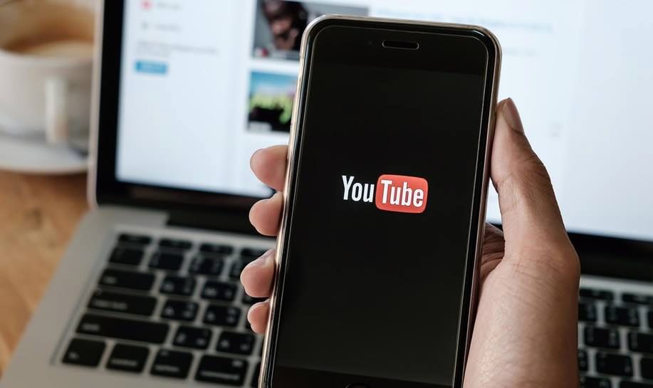 YouTube z przydatną opcją znaną z przeglądarek