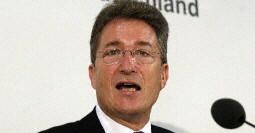 Biskup Berlina wskazuje na polską konstytucję