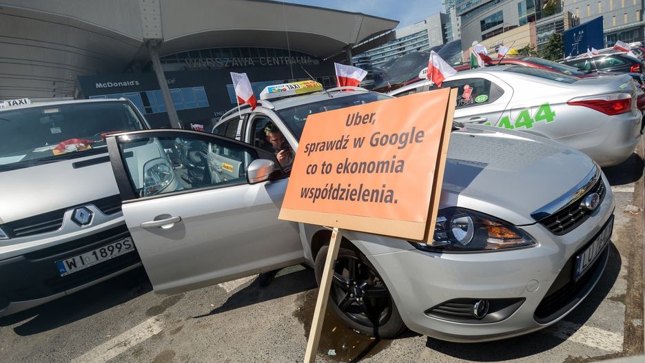 Protest warszawskich taksówkarzy przeciwko działalności Ubera
