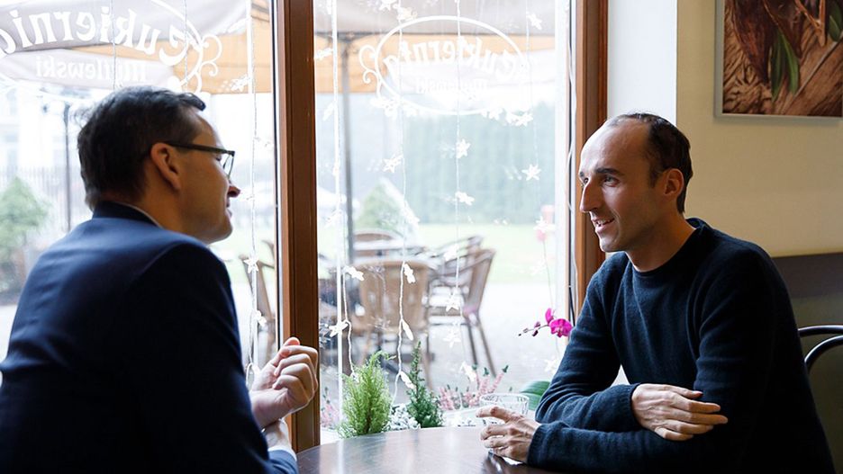 Premier Mateusz Morawiecki i Robert Kubica