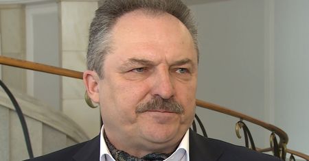 Lekarze chcą leczyć za granicą? Poseł Kukiz'15: niech odpracują lub oddadzą pieniądze za studia