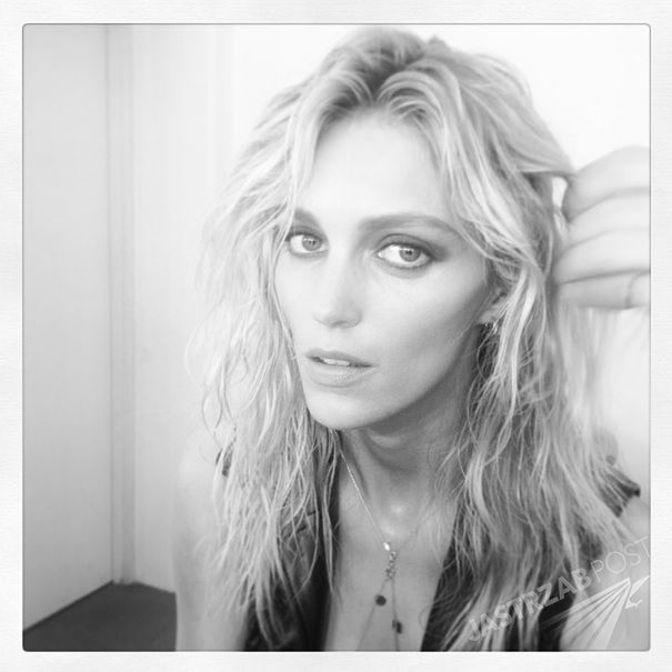 Anja Rubik dla Apart
Fotografia: Instagram.com