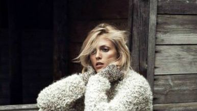 Anja Rubik, Vogue Paris, October Issue
Fotografia: facebook.com