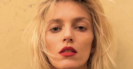 Anja Rubik zaatakowana w sieci. "A gdyby cię tak kiedyś Aniu twoja mama wyskrobała?"