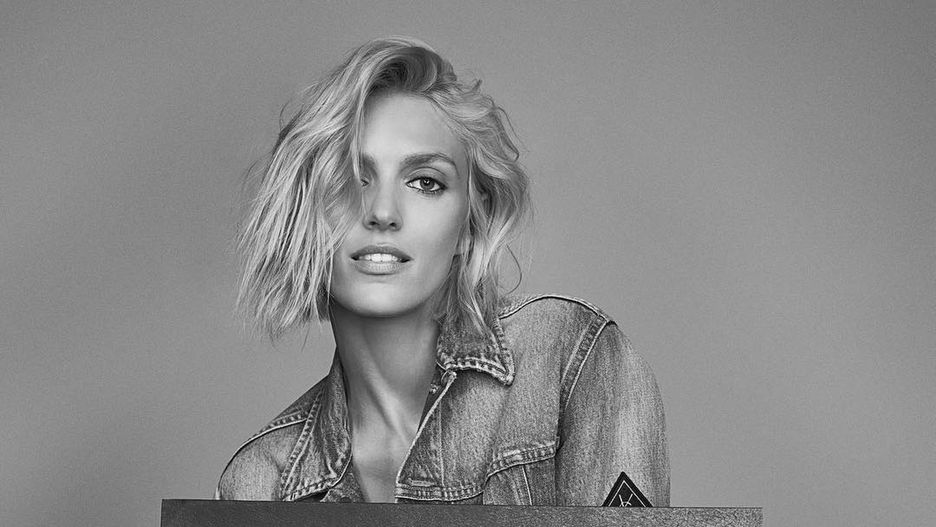 Anja Rubik, zdjęcie powstało w ramach akcji #sexedpl