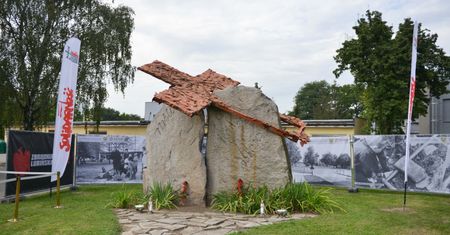 Lubin: poseł PiS powiesił plakat wyborczy w miejscu komunistycznej zbrodni
