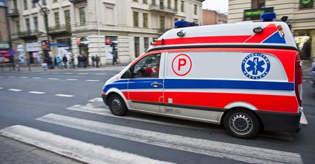 Lublin. Pijana leżała na chodniku, a obok stał 4-letni synek