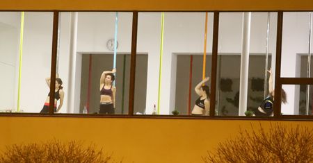 Klub w Lublinie uczy tańca na rurze. Kierowcy nie jadą na zielonym, są korki