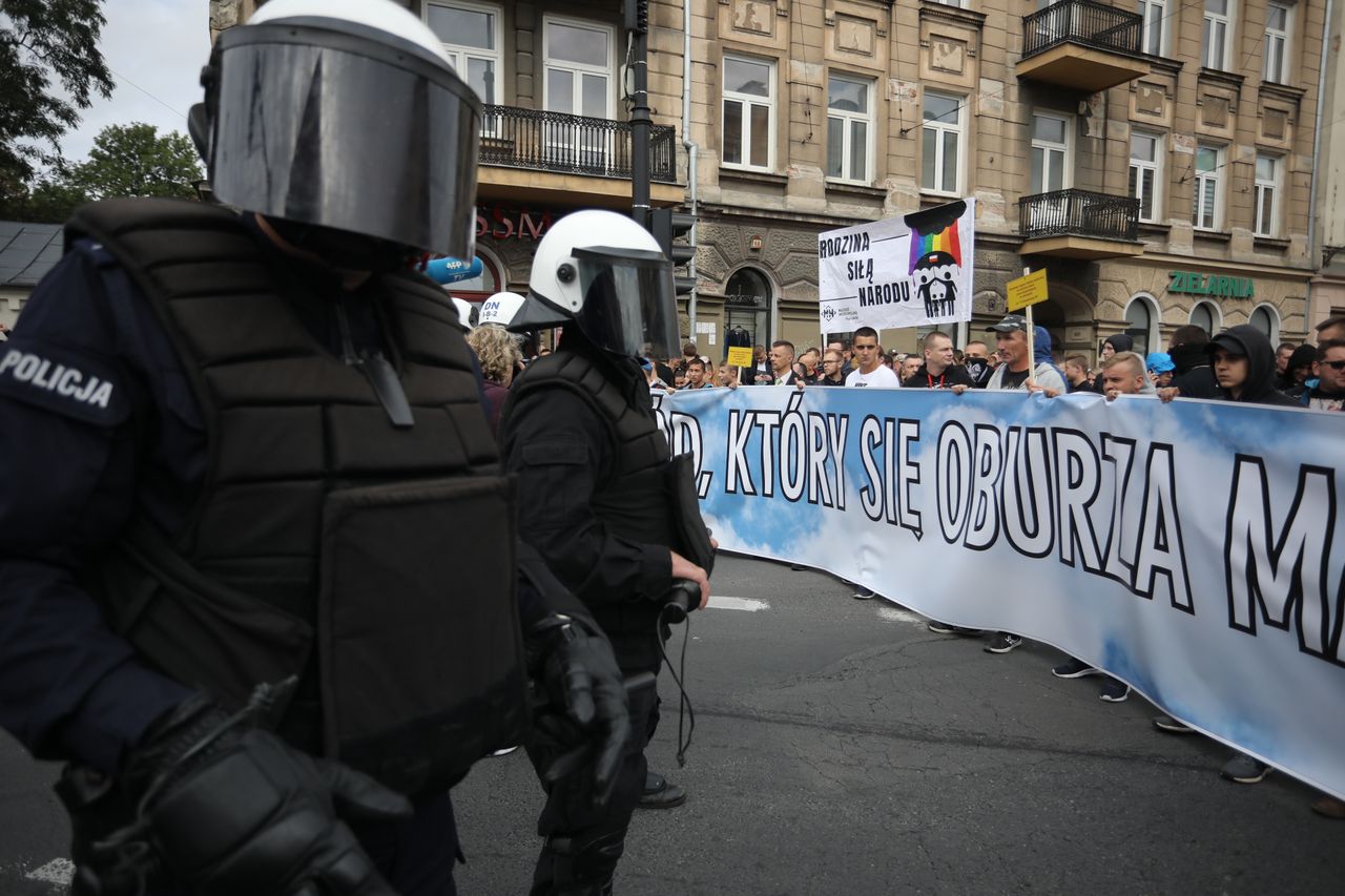 Lublin. Ulicami miasta idzie Marsz Równości. Doszło do pierwszych zatrzymań