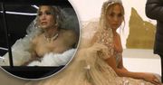 Jennifer Lopez w sukni ślubnej jakiej jeszcze świat nie widział! Została przyłapana przez paparazzi przed ołtarzem