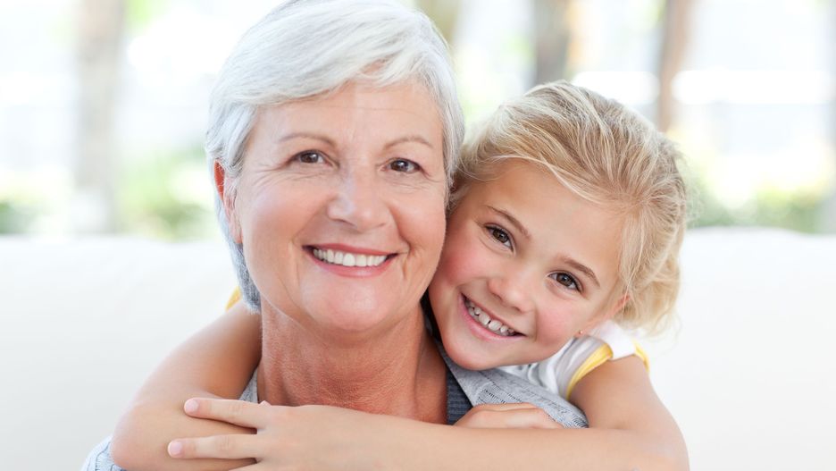 Życzenia na Dzień Babci 2019 – propozycje życzeń i wierszyków na Dzień Babci