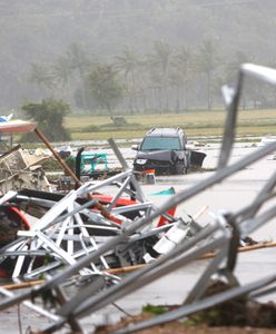 Tsunami w Indonezji. MSZ odradza podróż, prezydent składa kondolencje