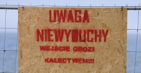 Sztorm odkrył trzy duże bomby w Mielnie. Na miejsce jadą saperzy