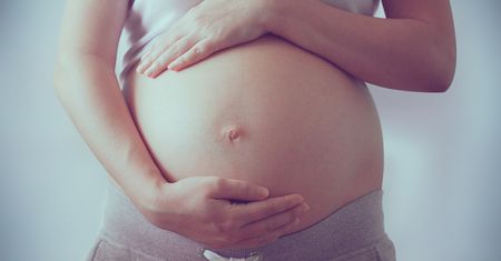 Późne macierzyństwo się opłaca! Zaskakujące badania naukowców