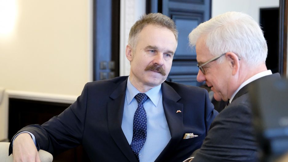 Prof. Waldemar Paruch - szef Centrum Analiz Strategicznych (obok szef dyplomacji prof. Jacek Czaputowicz) - zdj. arch.