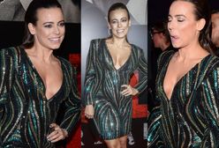 Seksowna Mucha kusi dekoltem!