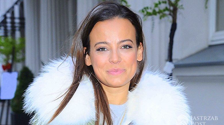 Anna Mucha zamawia trzy desery