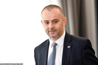 Pomoc dla frankowiczów. Minister Mucha odpowiada na zarzuty ambasadorów Niemiec, Austrii, Hiszpanii i Portugalii