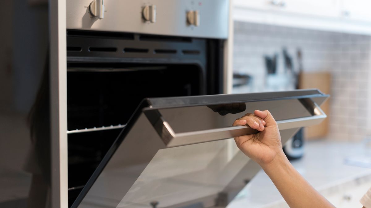 Wybór piekarnika do kuchni powinien być podyktowany nie tylko ceną, ale również wydajnością, za którą odpowiada m.in. klasa energetyczna