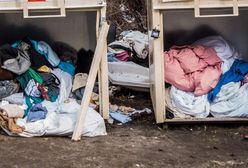 Stare ciuchy straszą. Nielegalne kontenery na odzież używaną problemem we Wrocławiu