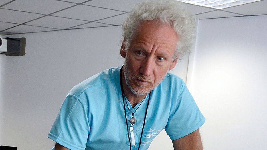 Będąc cały czas we Francji, koordynował akcję ratowania Elisabeth Revol 