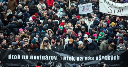 Pogrzeb dziennikarza Jana Kuciaka. Przyszło kilkaset osób