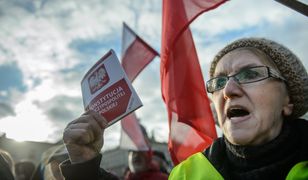 Marcin Makowski: Konstytucja na krzyżu i połamanym opłatku. Nie róbcie sekty z walki o demokrację