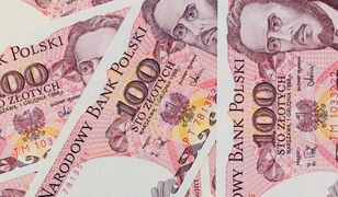 Naciągał turystów na pieniądze. Dawał im stare banknoty