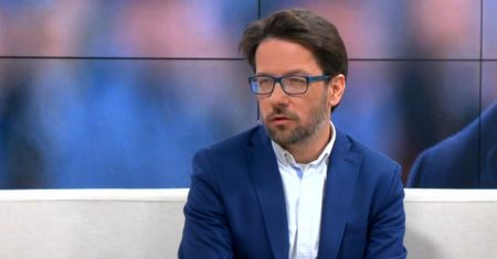 Walka na linii smoleńskiej się zaostrza. Dlatego Kaczyński mówił o wybuchu