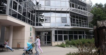 Fizjoterapeuta molestował nieletnie pacjentki w klinice "Budzik". Chce dobrowolnie poddać się karze