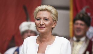 Samotność Pierwszej Damy. Woli powrót do szkoły niż drugą kadencję