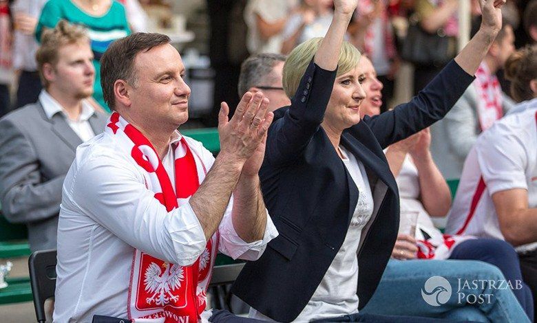 Andrzej Duda i Agata Duda kibicują na EURO 2016