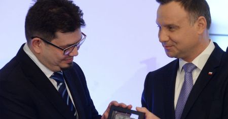 Polski "naród podziemny" wychodzi na powierzchnię