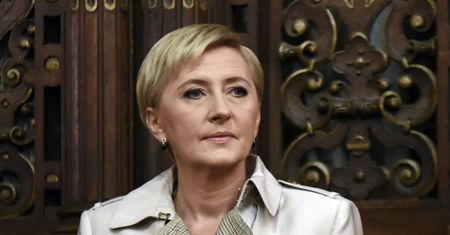 Agata Duda wierzy w moc klasyki. Ten płaszcz to must have na jesień