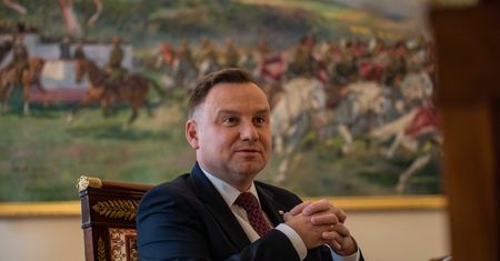 Prezydent Andrzej Duda zaskoczył. Skierował ustawę do TK