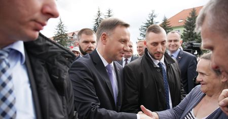Duda znów interweniuje ws. protestujących w Sejmie. Kieruje prośbę do Rafalskiej