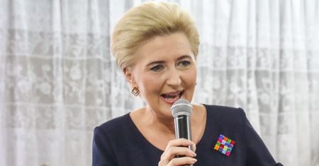 Agata Kornhauser-Duda wybrała się na spektakl z okazji Dni Babci i Dziadka. Szyk i klasa
