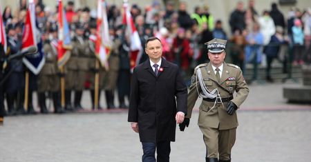 Prezydent zapowiada referendum ws. konstytucji