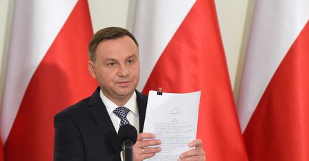Prezydent wreszcie pokazał pełne projekty ustaw o KRS i SN. Szokujące szczegóły